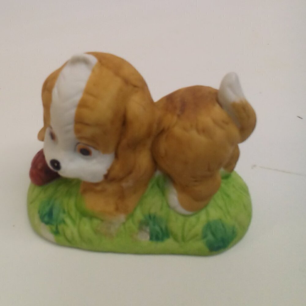 Vintage Big Eyed Dog Puppy Figure Porcelain Hound With Ladybug